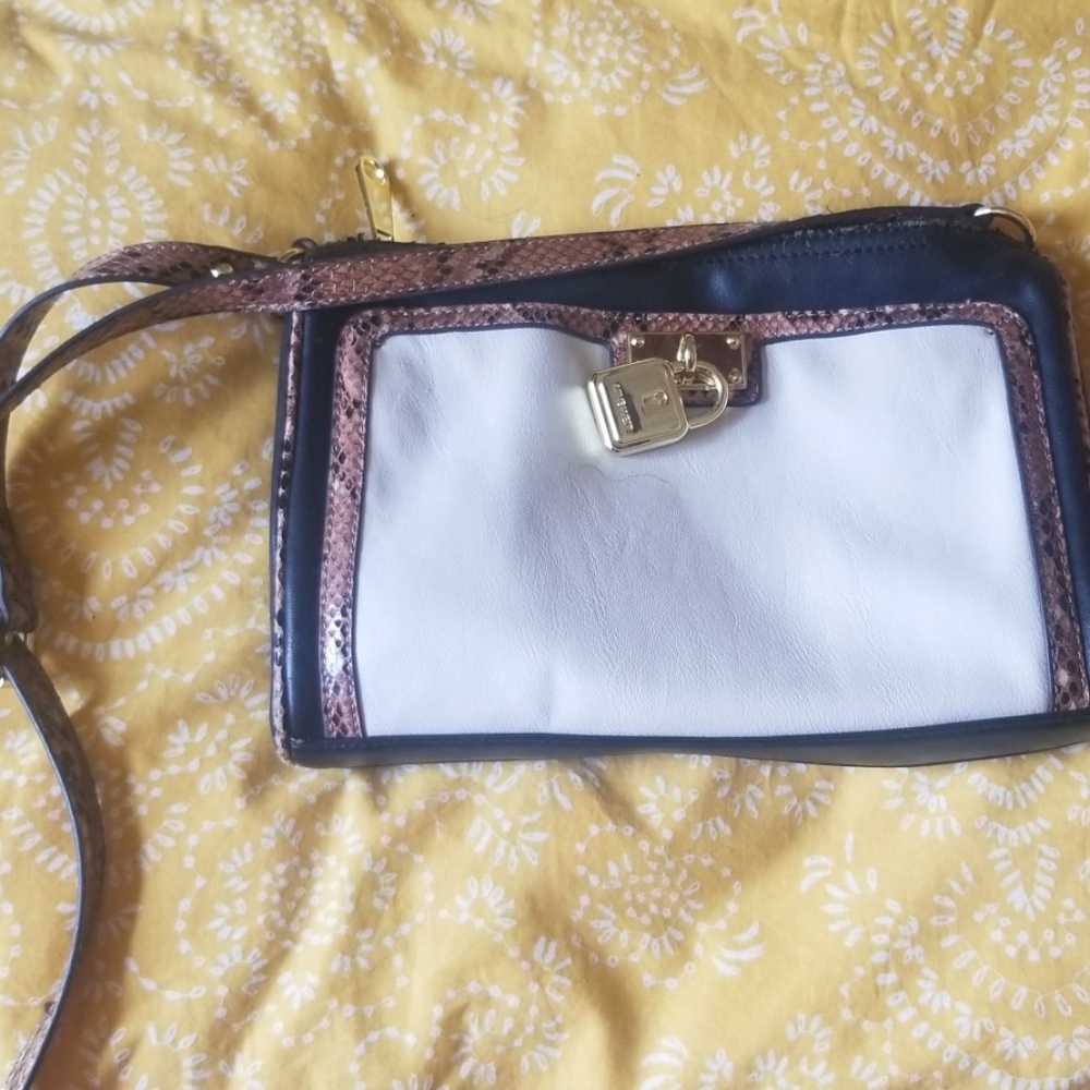 Purse nine west